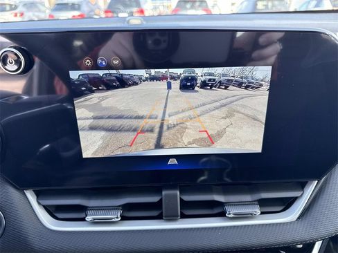 New 2026 Chevrolet Equinox LT image 17