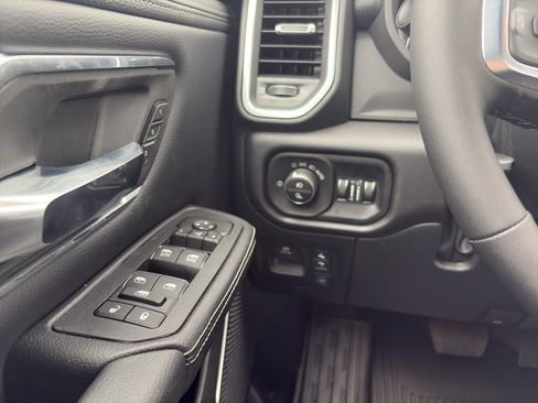 New 2026 RAM 1500 Laramie w/ Laramie Southwest Edition AWD/4WD image 19