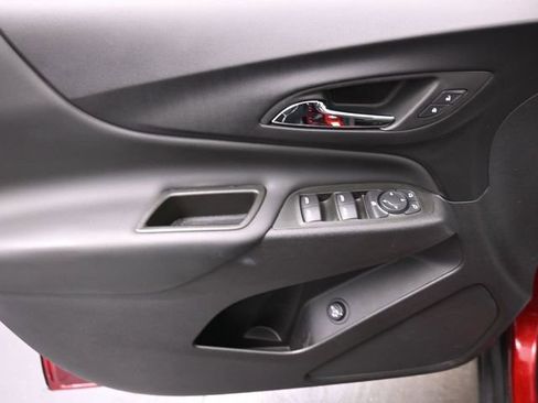 Used 2024 Chevrolet Equinox LT image 13