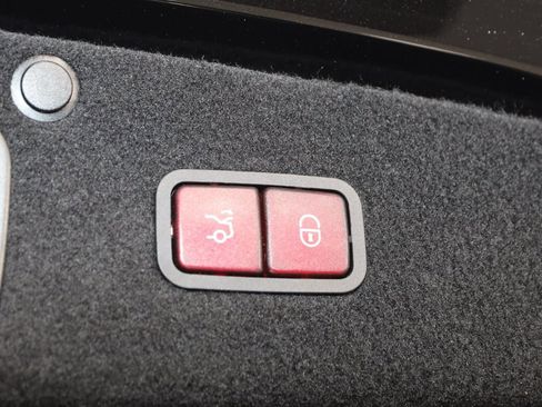 Used 2019 Mercedes-Benz S 63 AMG S 4MATIC Sedan image 98