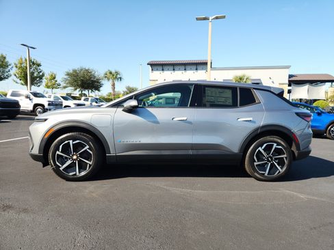 New 2026 Chevrolet Equinox EV LT image 3
