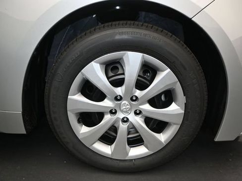 Used 2026 Toyota Corolla LE FWD image 15
