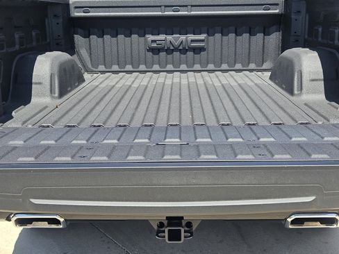 Used 2026 GMC Sierra 1500 AT4 w/ AT4 Premium Package AWD/4WD image 32