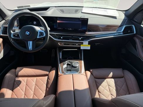 New 2026 BMW X5 xDrive40i w/ M Sport Package AWD/4WD image 10