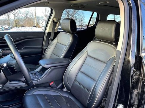 Used 2023 GMC Acadia Denali w/ Denali Ultimate Package image 10