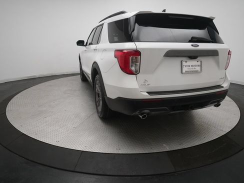 Certified 2021 Ford Explorer XLT w/ Equipment Group 202A AWD/4WD image 35