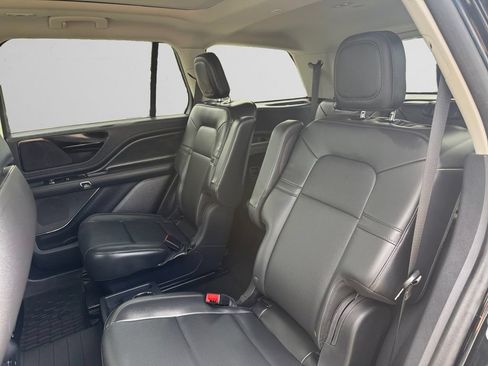 Used 2025 Lincoln Aviator AWD image 14