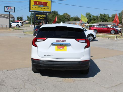 Used 2022 GMC Terrain SLE FWD image 6