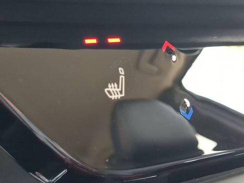New 2026 Nissan Kicks SR w/ Cold Weather Package FWD image 21