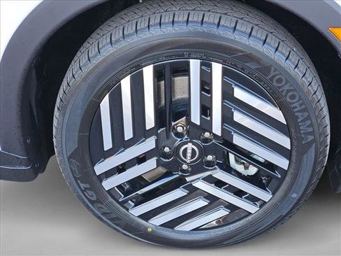 Used 2026 Nissan Leaf SV+ w/ Floor Mat Package (SV+) image 21