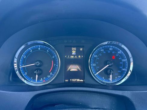 Used 2017 Toyota Corolla SE image 12