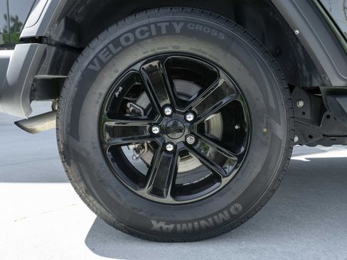 Used 2021 Jeep Wrangler Unlimited Sport image 29