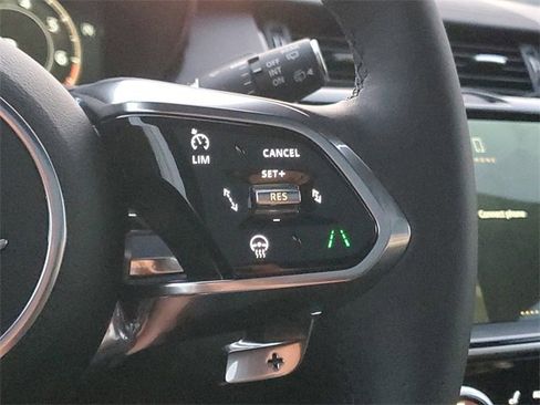 New 2024 Jaguar E-PACE R-Dynamic SE image 28