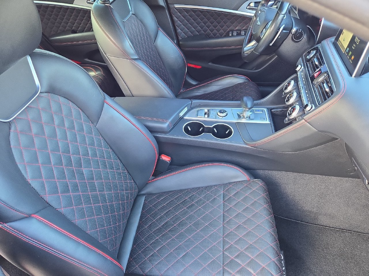 Used 2019 Genesis G70 3.3T Dynamic RWD image 10