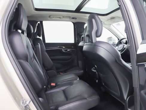 Used 2016 Volvo XC90 T6 Momentum w/ Momentum Plus Package image 12