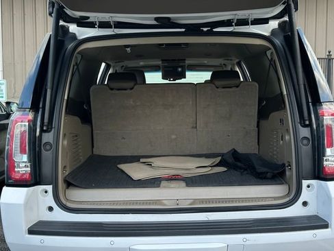 Used 2019 GMC Yukon XL SLT w/ Premium Edition image 37