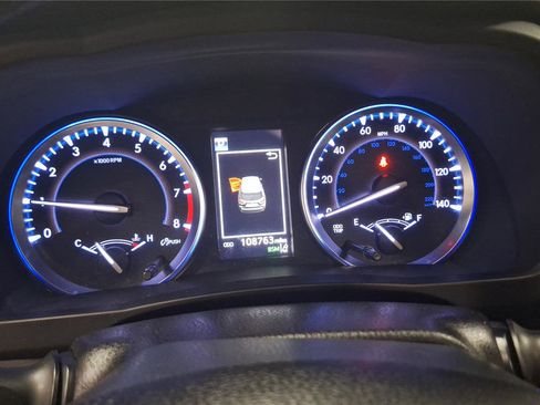 Used 2018 Toyota Highlander XLE FWD image 15