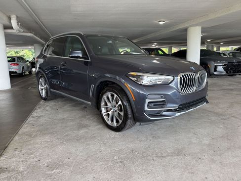 Used 2022 BMW X5 xDrive45e w/ Premium Package AWD/4WD image 5