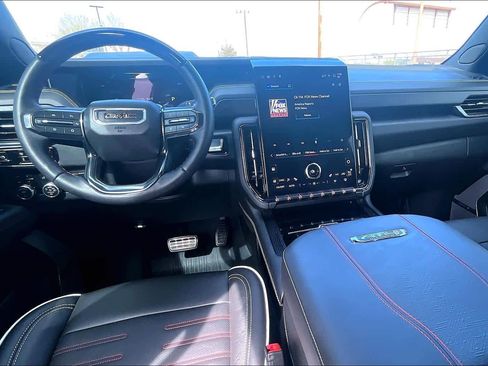 Used 2025 GMC Yukon AT4 Ultimate w/ LPO, Floor Liner Package image 15