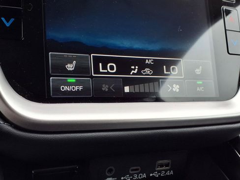 Used 2025 Subaru Outback Limited AWD/4WD image 7