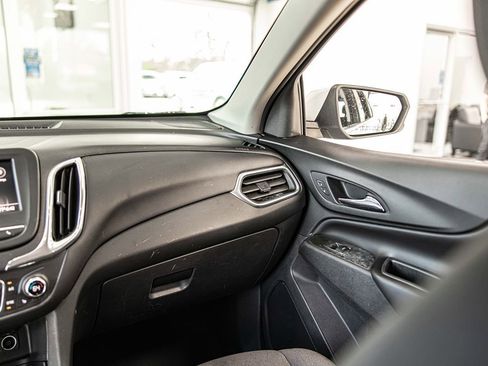 Used 2020 Chevrolet Equinox LT image 36