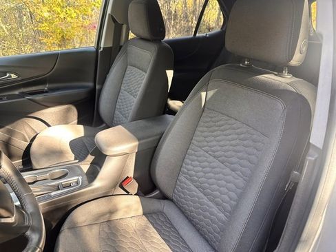 Used 2018 Chevrolet Equinox LT image 12