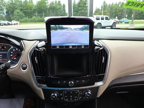 Used 2022 Chevrolet Traverse LT AWD/4WD image 57
