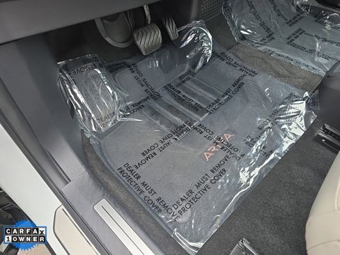 Used 2023 Nissan Ariya AWD image 19