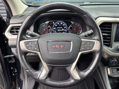 Used 2021 GMC Acadia Denali w/ Denali Technology Package AWD/4WD image 15