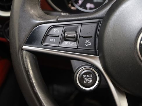 Used 2019 Alfa Romeo Stelvio w/ Nero Edizione RWD image 32