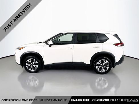 Used 2023 Nissan Rogue SV image 8