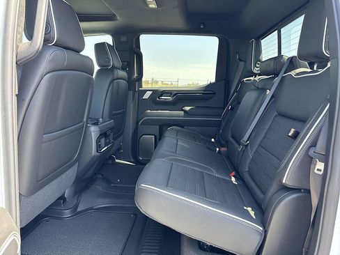 New 2026 GMC Sierra 1500 AT4X w/ LPO, Black Badging Package AWD/4WD image 25