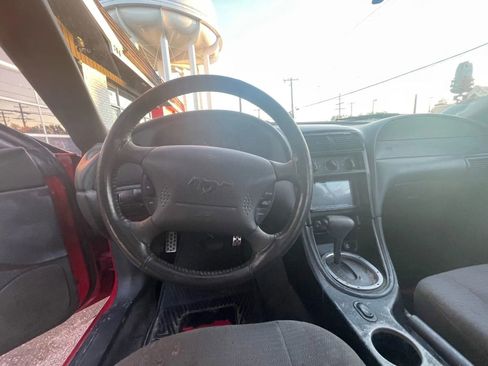 Used 2004 Ford Mustang Deluxe Convertible image 15