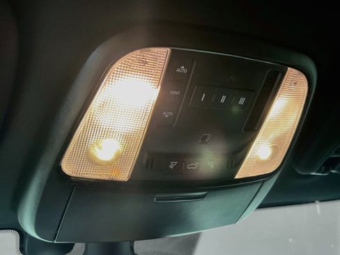 Used 2023 Dodge Durango GT RWD image 18