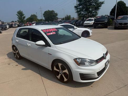 Used 2015 Volkswagen GTI S FWD image 3