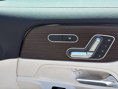 Certified 2026 Mercedes-Benz GLB 250 4MATIC image 14