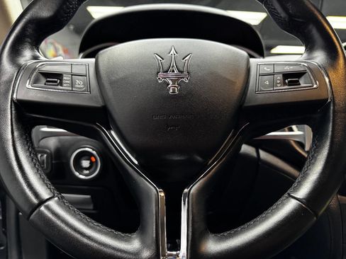 Used 2019 Maserati Ghibli S image 21