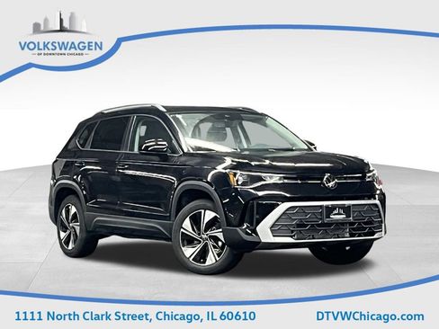 New 2025 Volkswagen Taos SE image 1