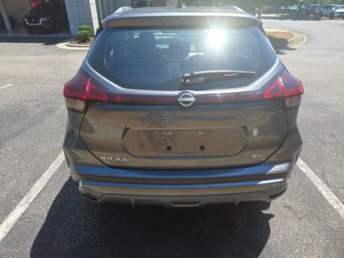Used 2023 Nissan Kicks SV FWD image 4