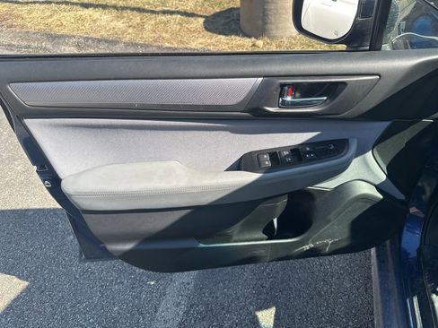 Used 2019 Subaru Legacy 2.5i Premium image 8