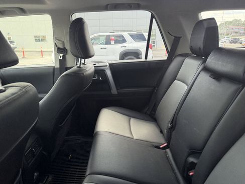 Used 2022 Toyota 4Runner SR5 Premium w/ Moonroof Package RWD image 9