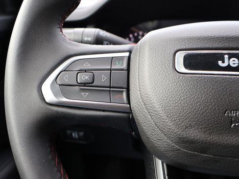 Used 2023 Jeep Compass Trailhawk image 35