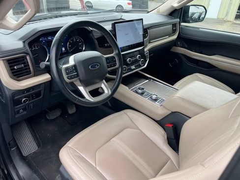 Used 2024 Ford Expedition Limited AWD/4WD image 17