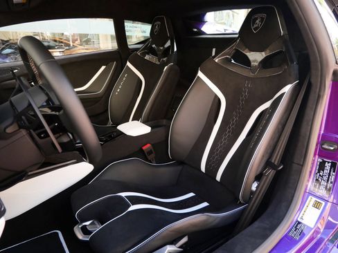 Used 2023 Lamborghini Huracan Tecnica RWD image 6