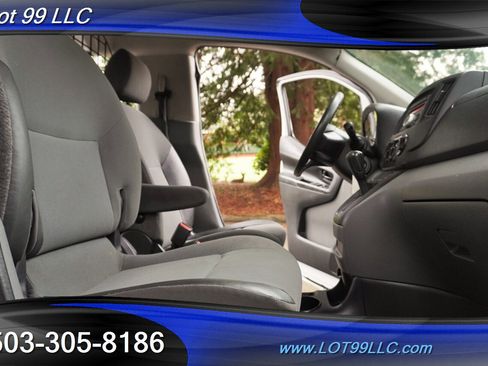 Used 2017 Chevrolet City Express LT image 16