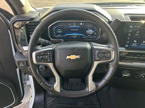 Used 2022 Chevrolet Silverado 1500 LT image 18