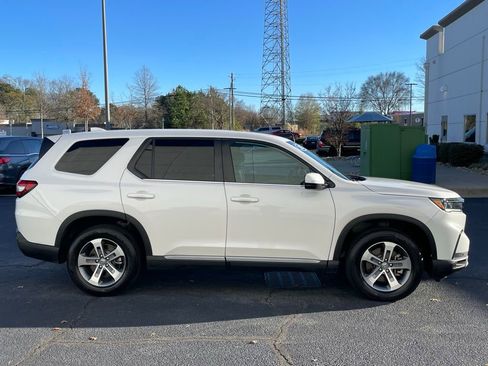 Certified 2025 Honda Pilot EX-L image 7