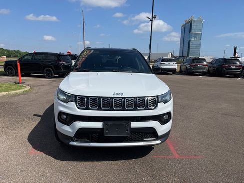 Used 2025 Jeep Compass Limited AWD/4WD image 10