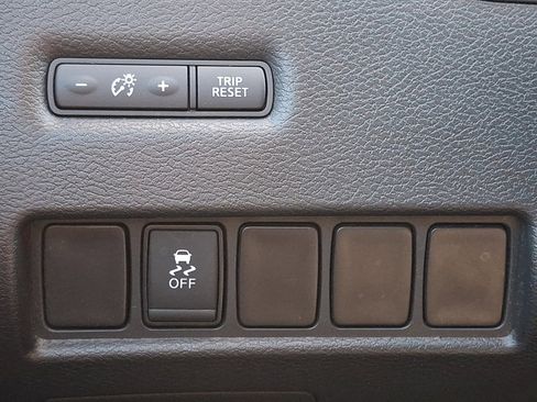 Used 2017 Nissan Murano S w/ Navigation Package image 26