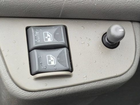 Used 2006 Chevrolet Express 3500 Passenger w/ LT Preferred Equipment Group RWD image 14